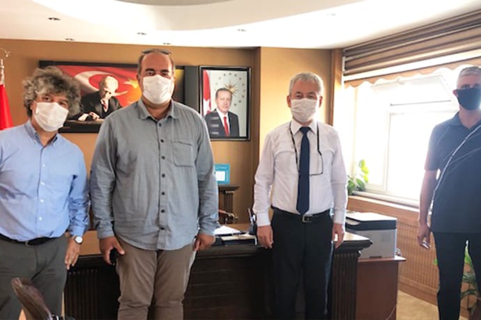 Gömeç Zeytinciler Derneği Yönetimi olarak, Temmuz ayında ilçemizde göreve başlayan kaymakamımız Sn. Akgün Corav’a “Hoş geldiniz” ziyareti gerçekleştirdik.